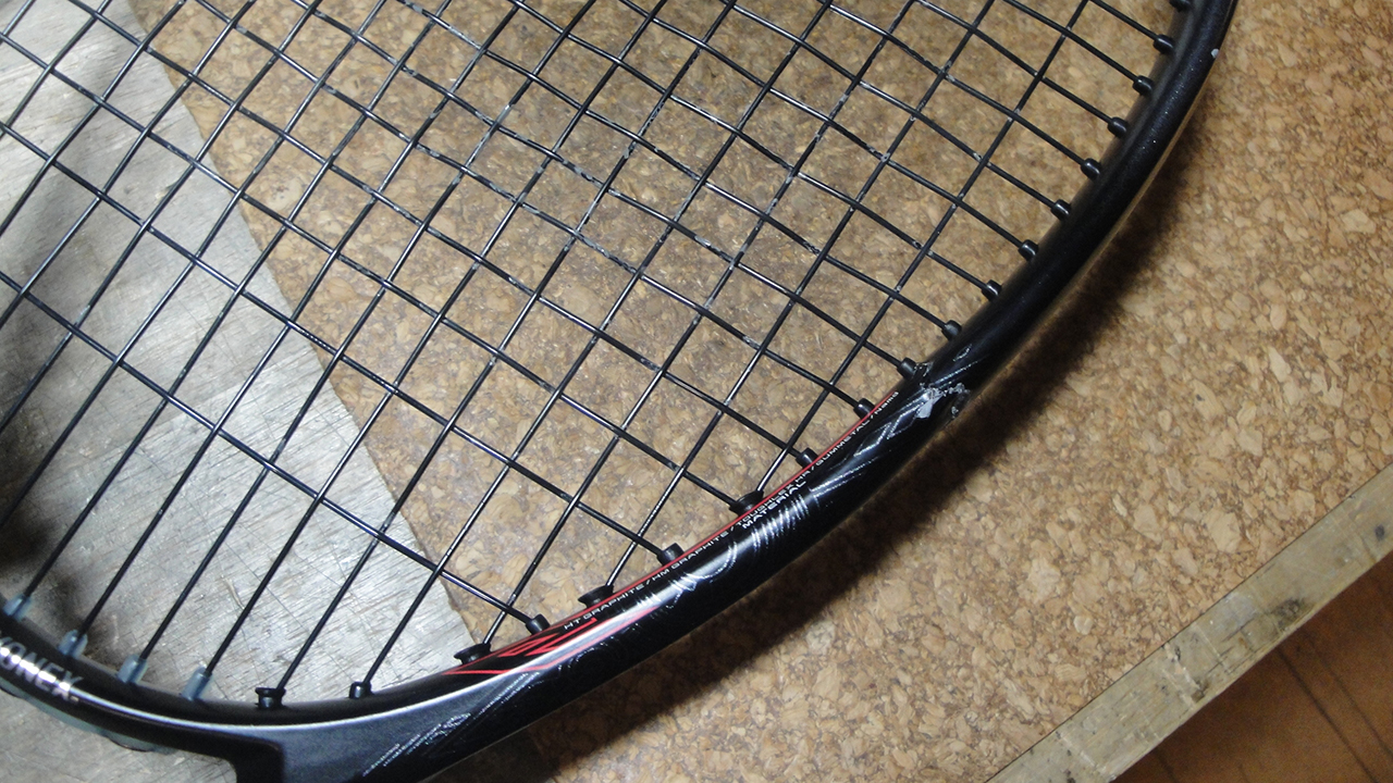 壊れたソフトテニスラケットの修理
